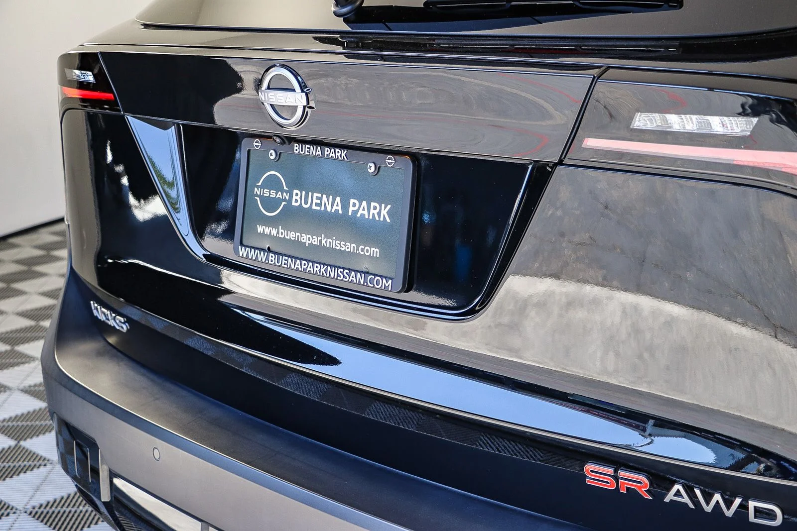 Used 2025 Black Nissan SR image 10