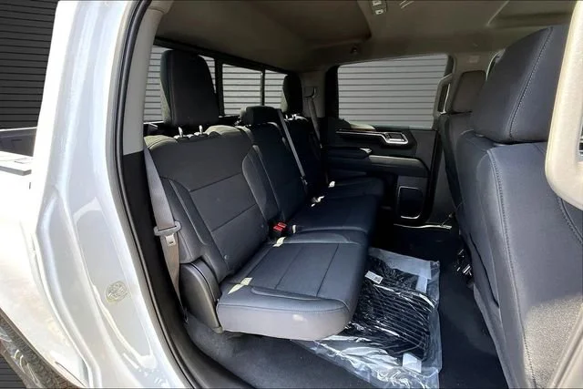 2026 GMC Sierra 1500 SLE - Photo 10