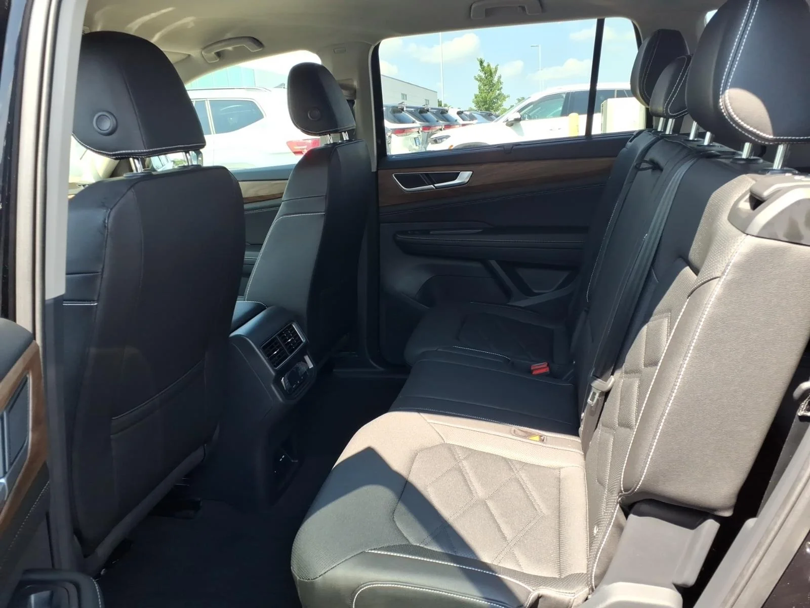 New 2026 Deep Black Pearl Volkswagen 2.0T SE 4MOTION image 18