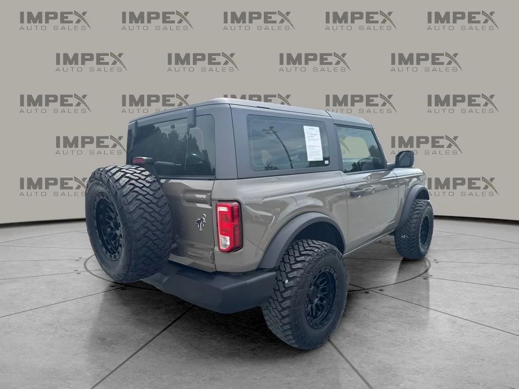 Used 2025 Gray Ford Base image 3