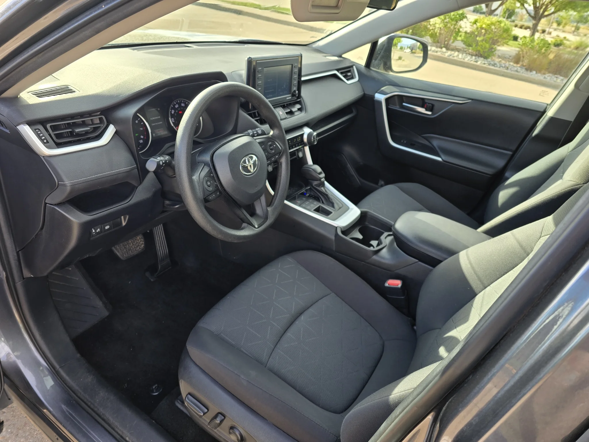 Used 2021 Magnetic Gray Metallic Toyota XLE image 23