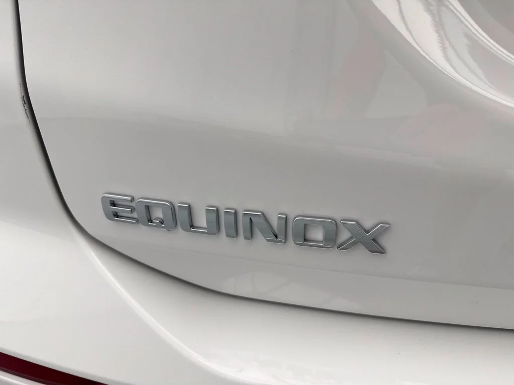 2024 Chevrolet Equinox LT SUV Slide 7