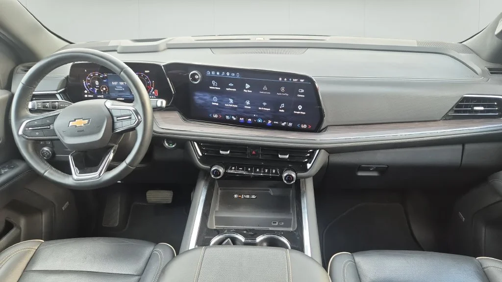 Used 2025 Gray Chevrolet Premier image 10