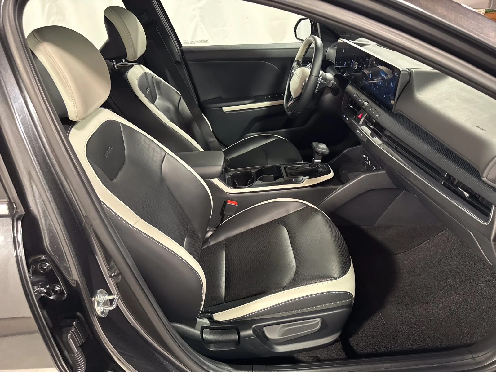 Used 2025 Gray Kia GT-Line image 24