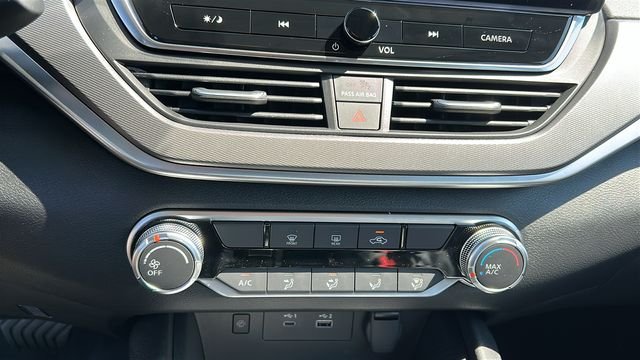 New 2026 Black Nissan 2.5 SR image 16