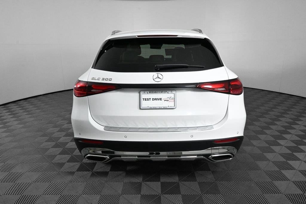 New 2027 MANUFAKTUR Moonlight White Metallic Mercedes-Benz GLC 300 image 28