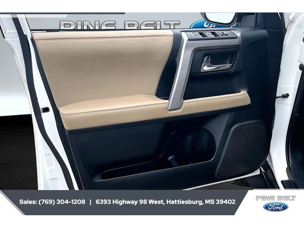 2020 Toyota 4Runner SR5 Premium - Photo 17