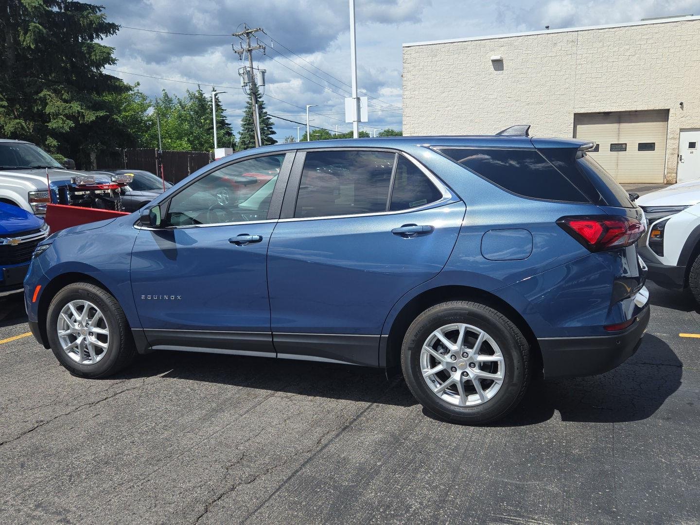 Used 2024  Chevrolet LT image 3