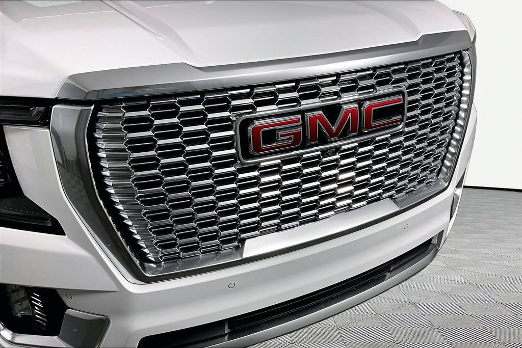 2024 GMC Yukon Denali - Photo 32