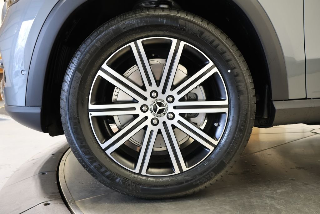 Used 2026 Selenite Grey Metallic Mercedes-Benz GLE 350 image 11