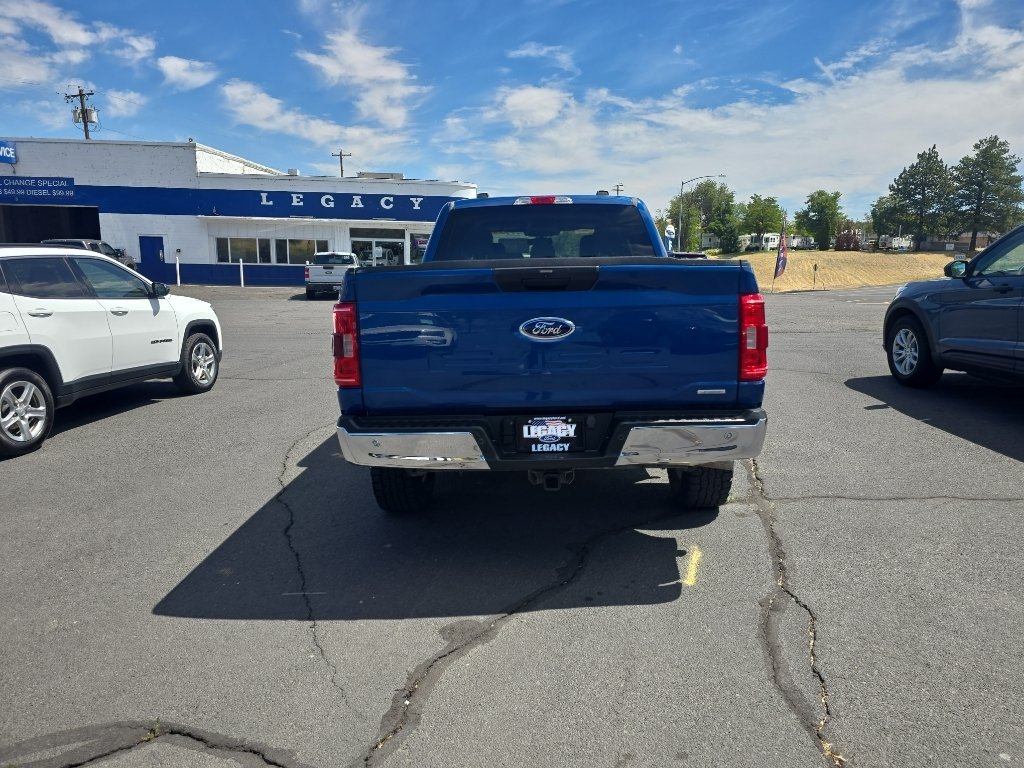 Used 2023 Blue Ford XLT image 4