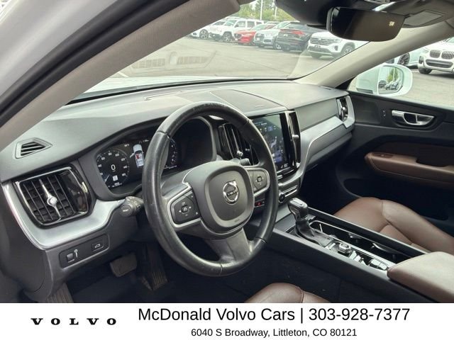 Used 2020 White Volvo T5 Momentum image 5