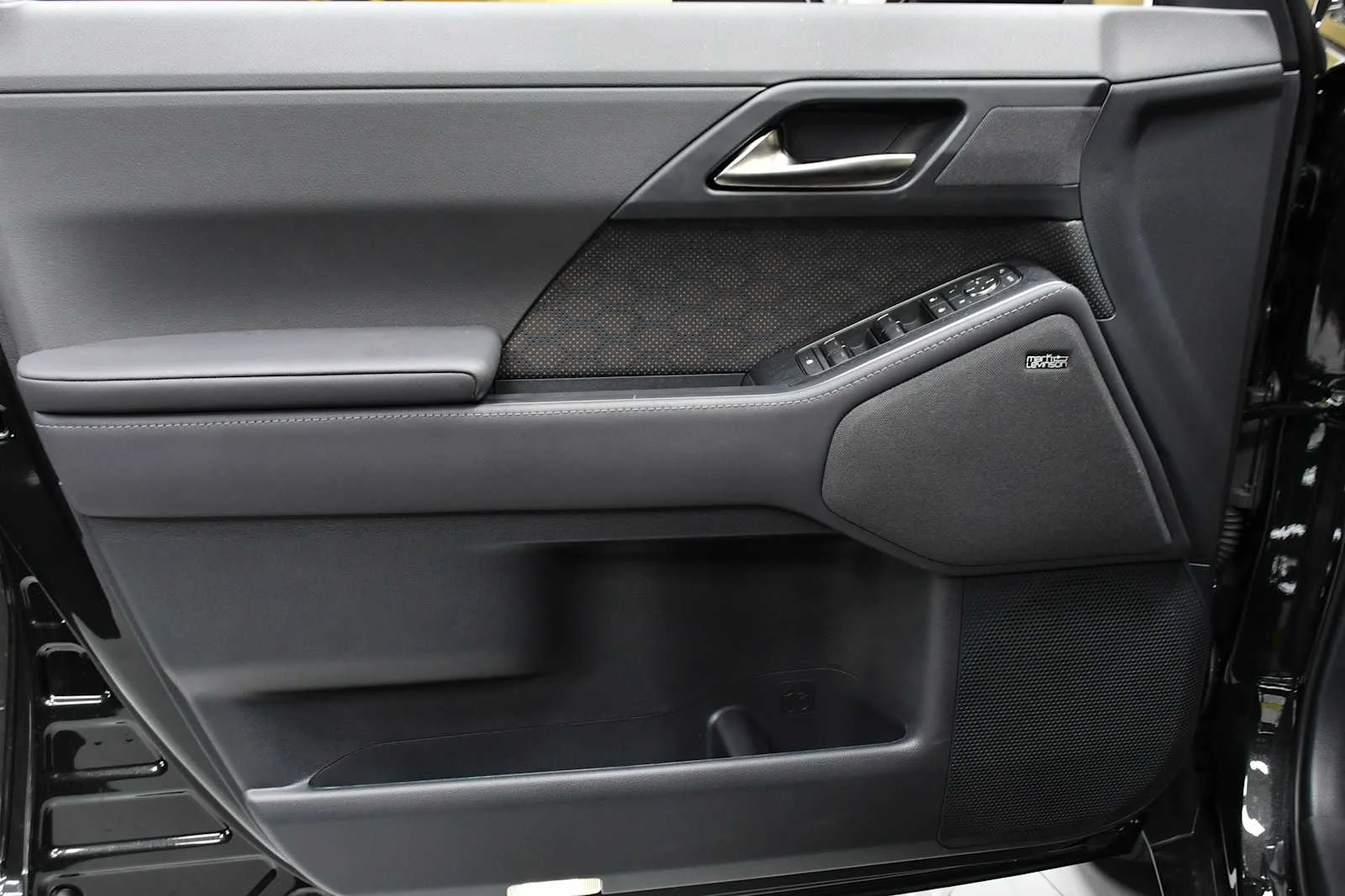Certified Used 2026 CAVIAR Lexus Luxury+ image 13