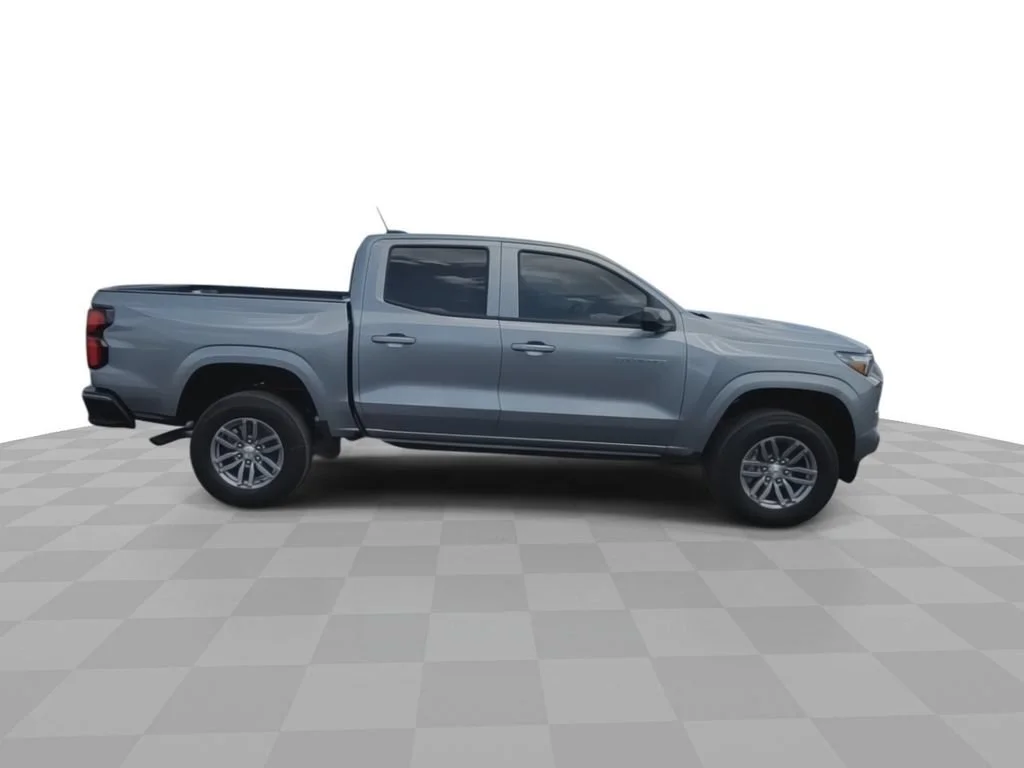 New 2026 Sterling Gray Metallic Chevrolet LT image 9