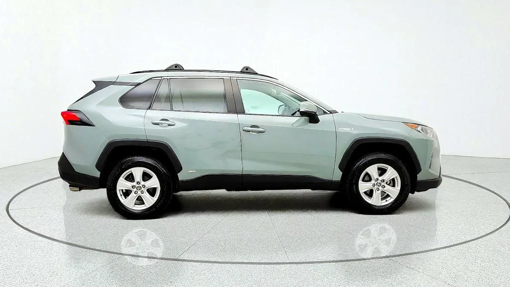 Used 2021 Lunar Rock Toyota Hybrid XLE AWD w/ Weather Package image 4