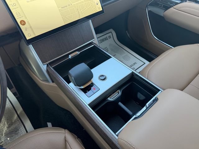 New 2026 Belgravia Green Land Rover SE image 24