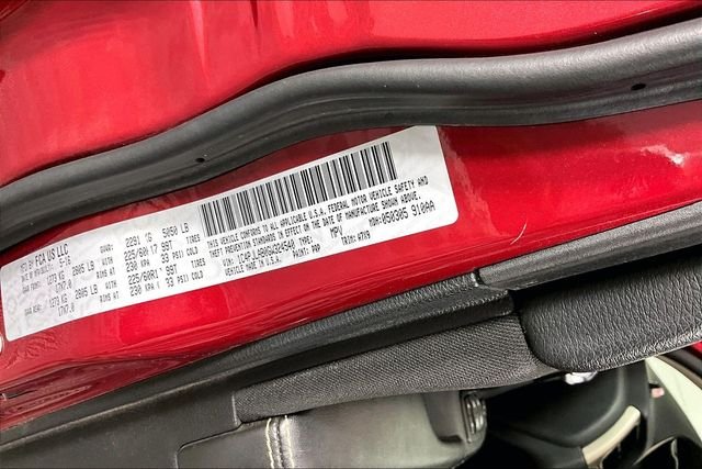 Used 2016 Red Jeep Sport image 4