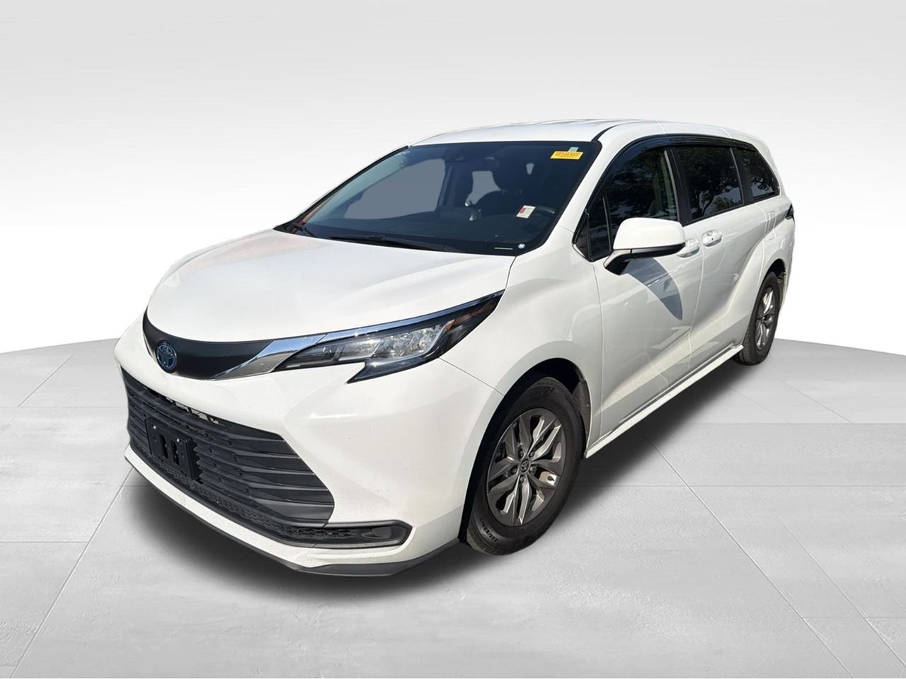 Used 2022 White Toyota LE image 1