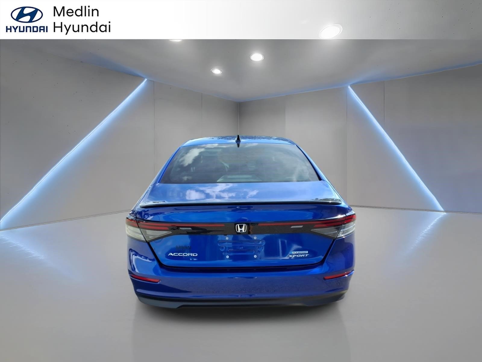 Used 2025  Honda Sport image 4
