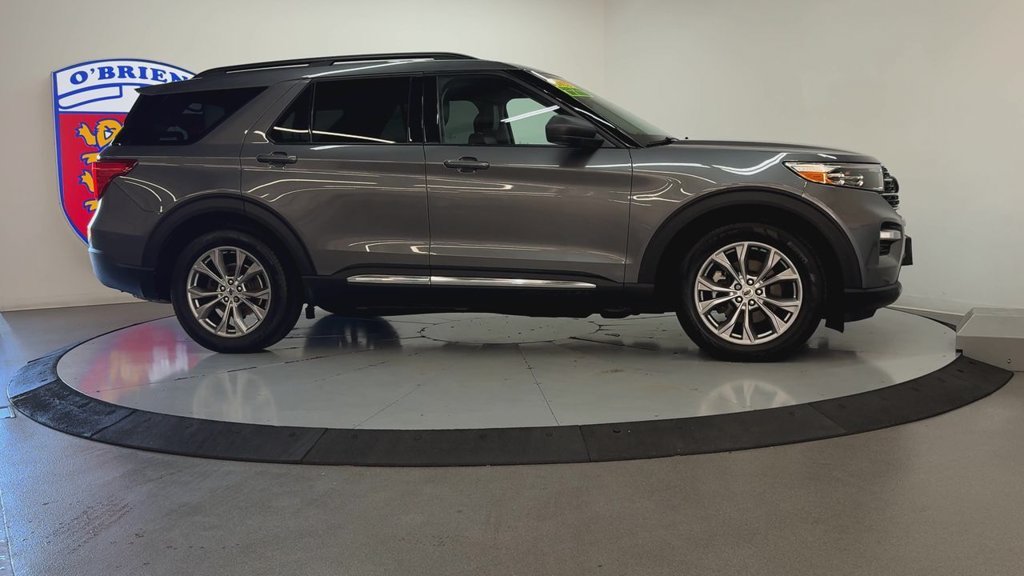 Used 2022 Gray Metallic Ford XLT image 3