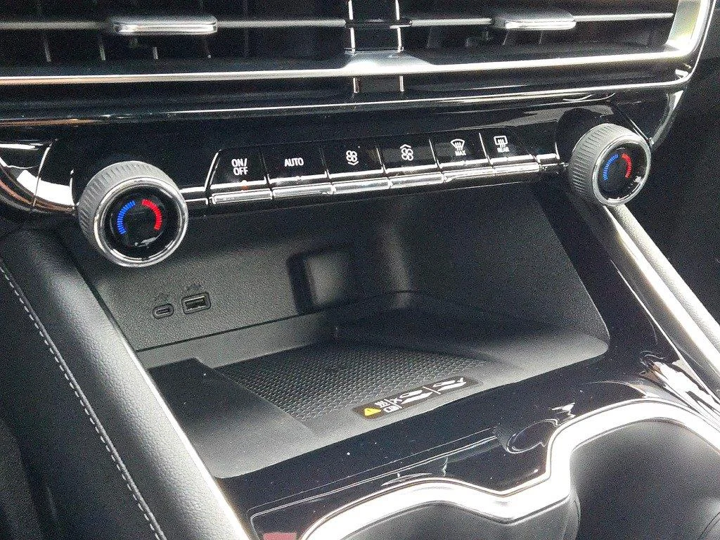 2026 Chevrolet Traverse LT - Photo 27