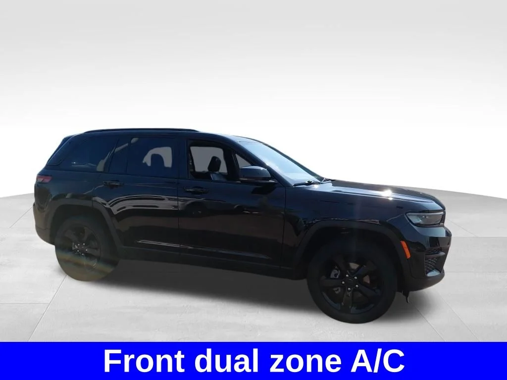 Used 2024 Black Jeep Altitude X image 7