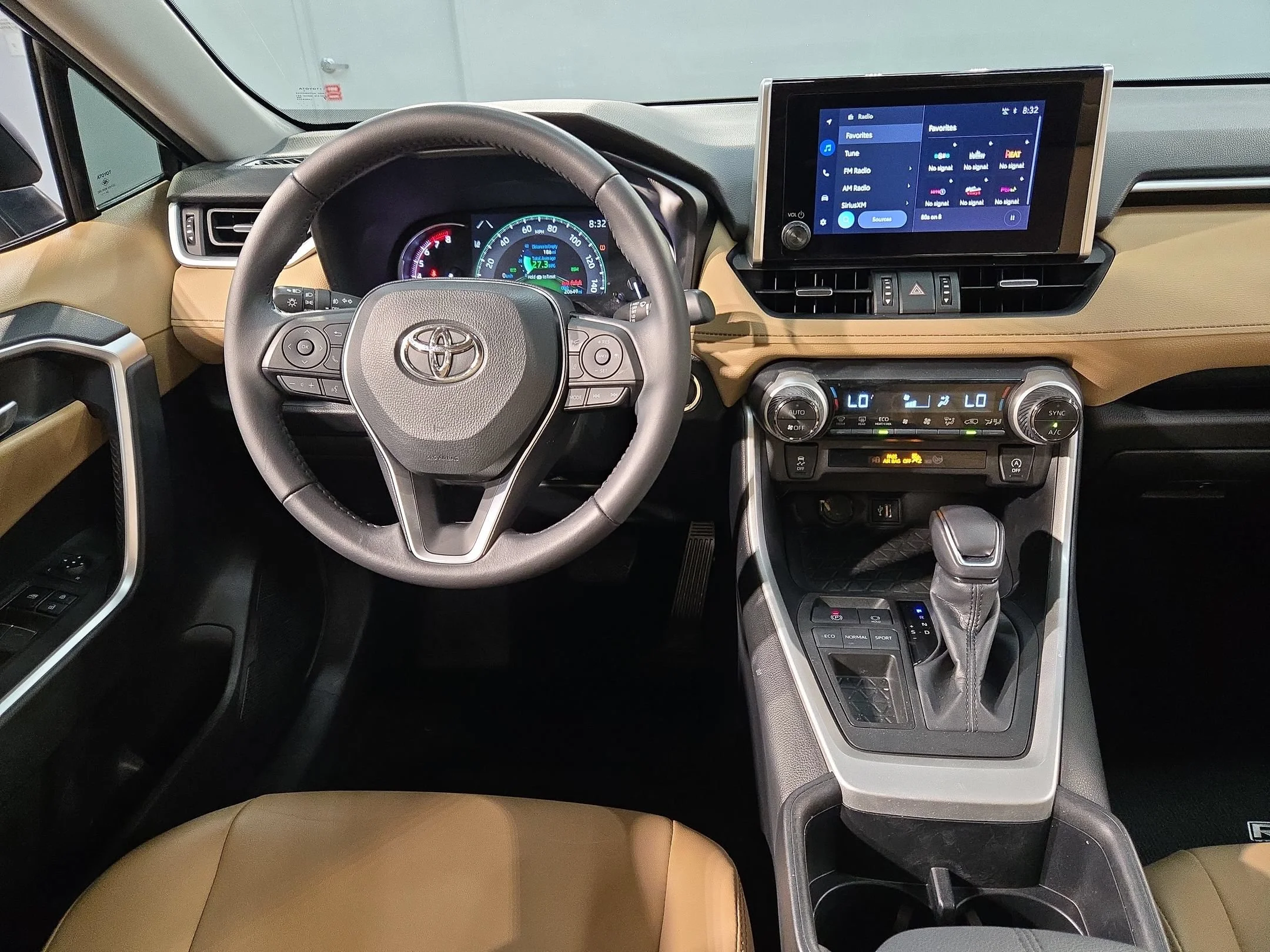 Certified Used 2025 Blueprint Toyota XLE Premium image 9