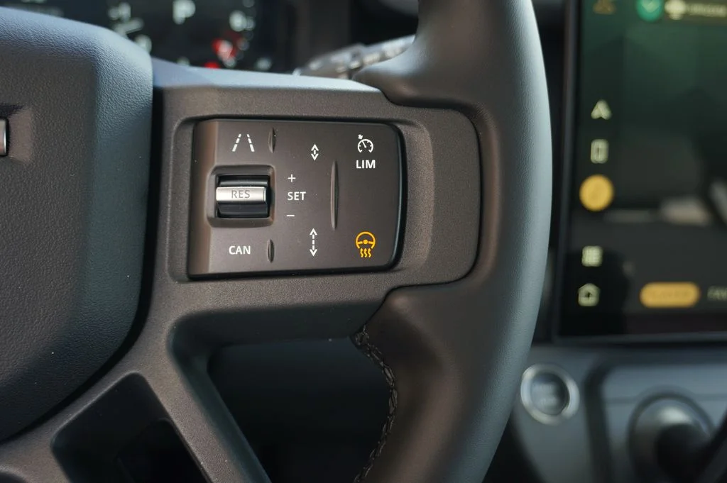 Used 2026 Gray Land Rover X-Dynamic SE image 18