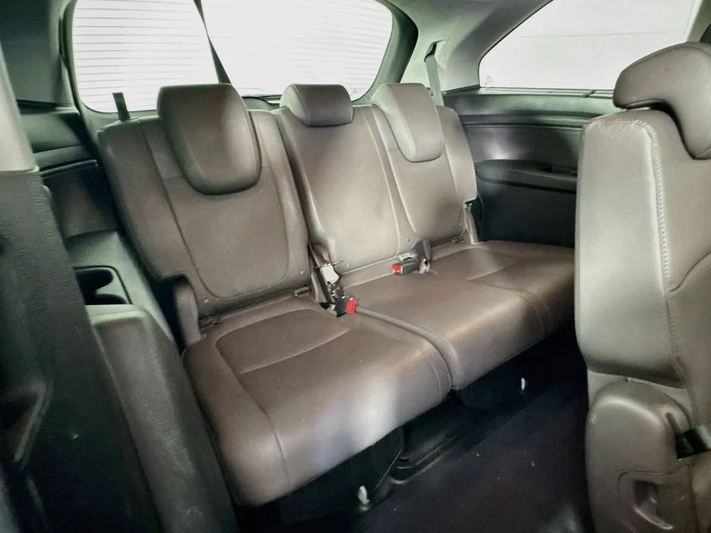 Used 2018 Silver Honda Touring image 35