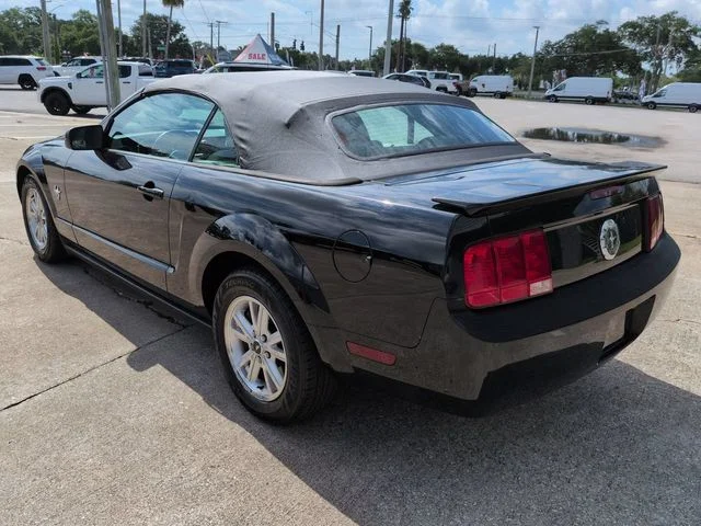 Used 2009 Black Ford V6 image 6