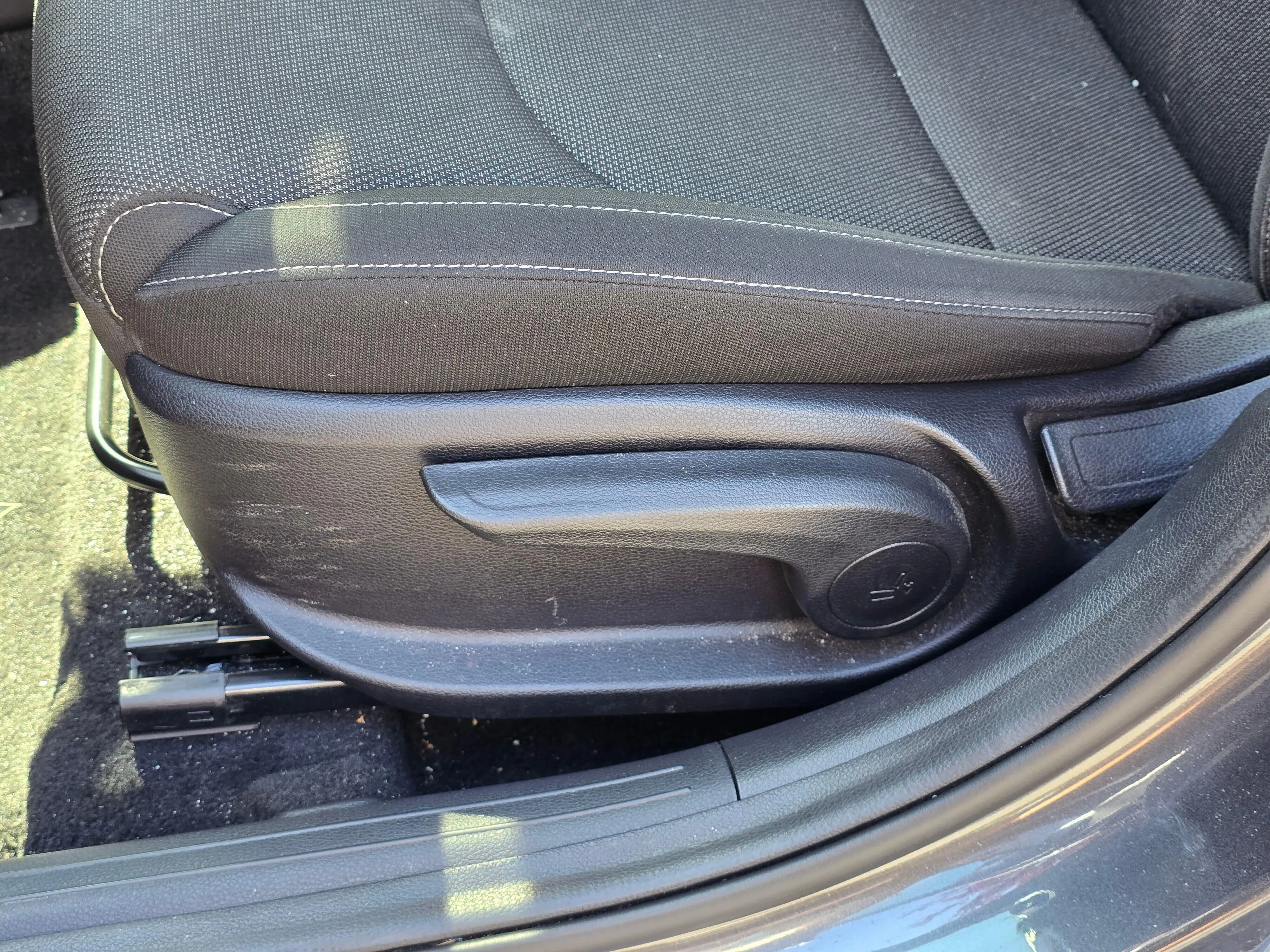 Used 2023 Gray Kia LXS image 13