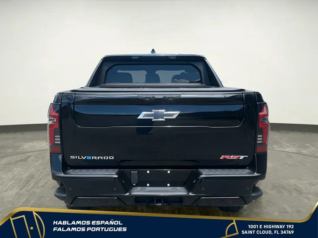 Used 2025 Black Chevrolet RST - Max Range image 5