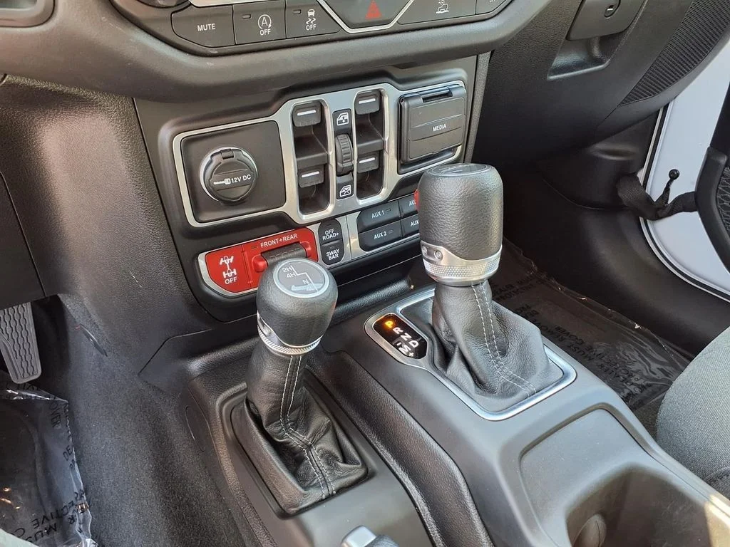 Used 2026 White Jeep Rubicon image 11