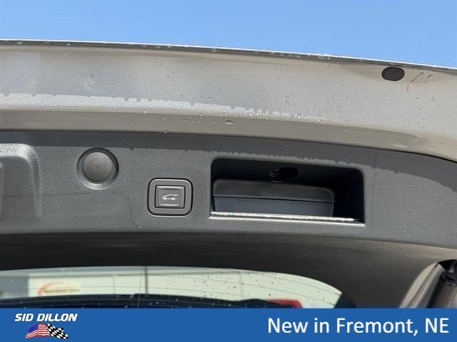 2027 GMC Terrain AT4 - Photo 6