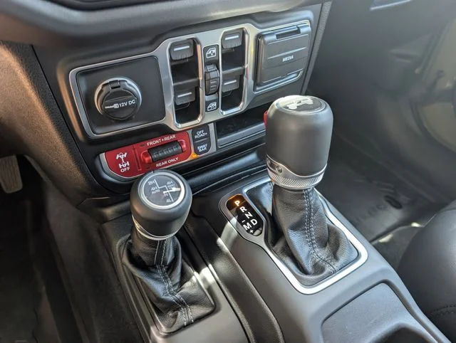 Used 2025 41 Jeep Rubicon X image 19