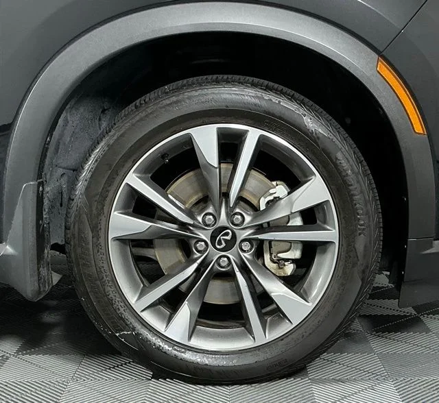 Certified Used 2025 Mineral INFINITI LUXE image 7