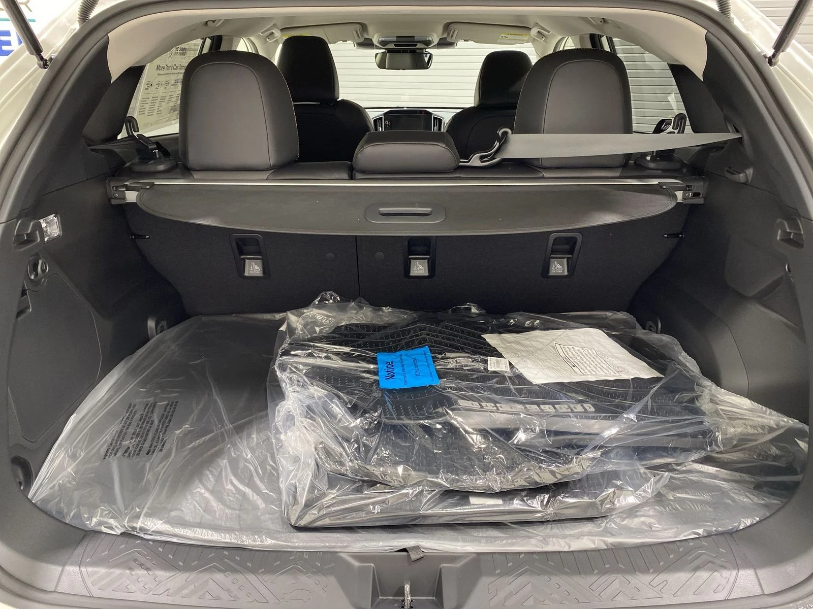 New 2026 CRYSTAL WHITE PEARL Subaru Limited image 23