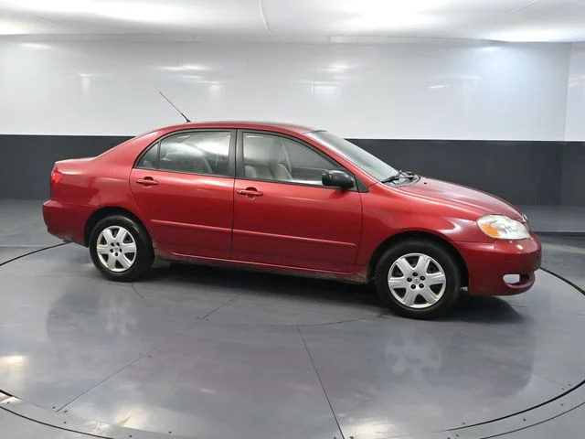 Used 2007 Red Toyota LE image 3
