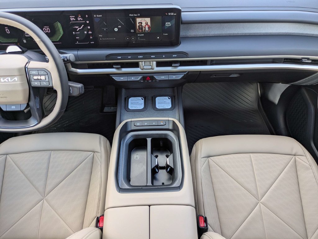 New 2027 Glacial White Pearl Kia EX image 20
