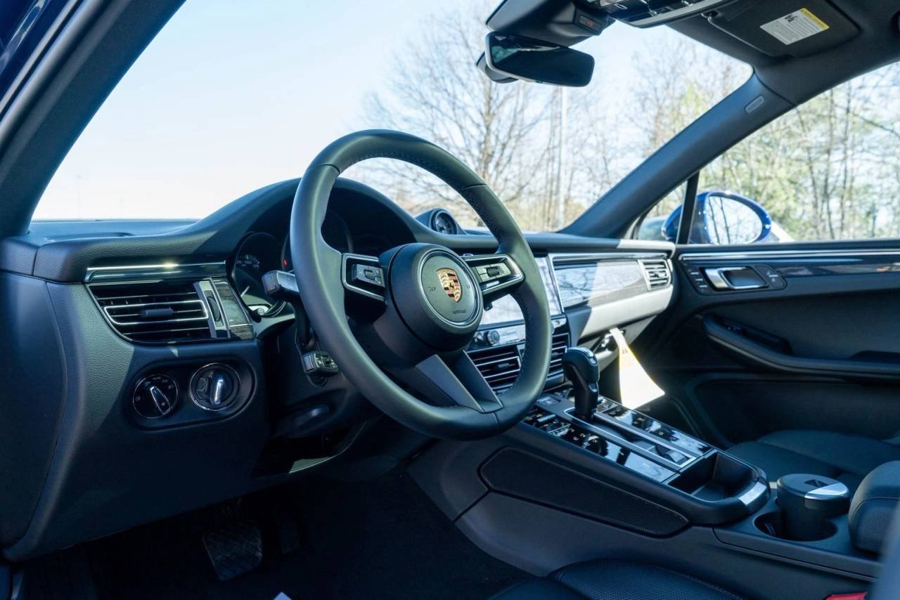 Used 2026  Porsche  image 4