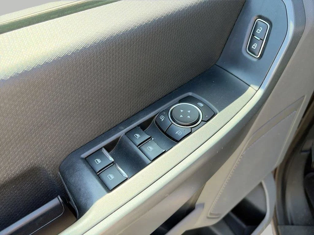 Used 2023 Silver Ford XLT image 14