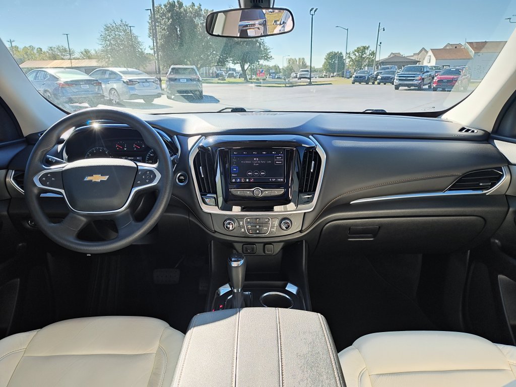 Used 2020 Black Chevrolet LS image 15