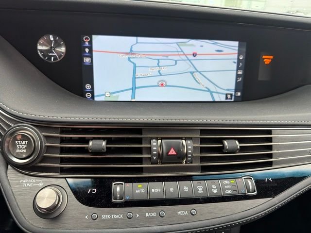 Used 2018  Lexus 500 Base image 10