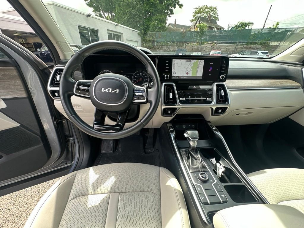 Certified Used 2023 Silver Kia X-Line S image 26