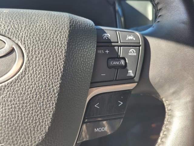 Used 2025  Toyota LE image 27