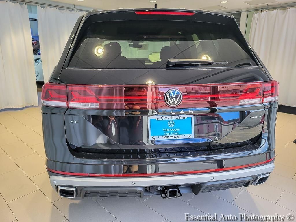 New 2026 Deep Black Pearl Volkswagen 2.0T Peak Edition image 4