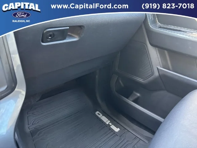 Used 2023 Black Ford XLT image 27