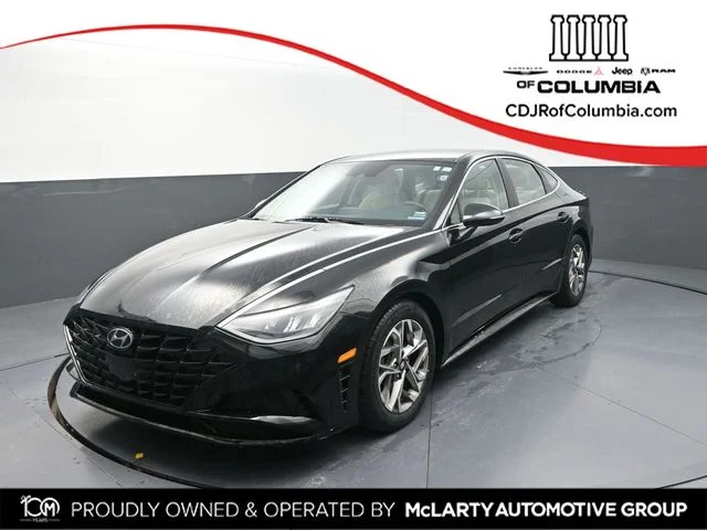 Used 2021 Black Hyundai SEL image 1