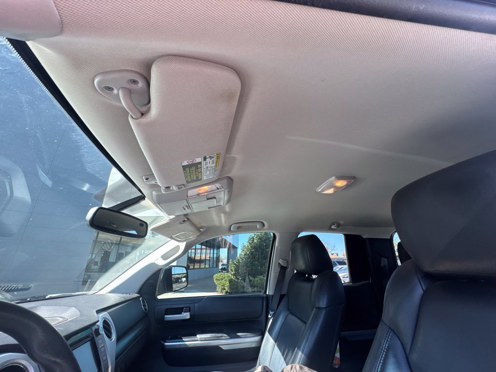 Used 2015 White Toyota SR5 image 8