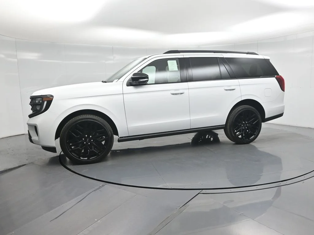 New 2026 Oxford White Ford Platinum image 24